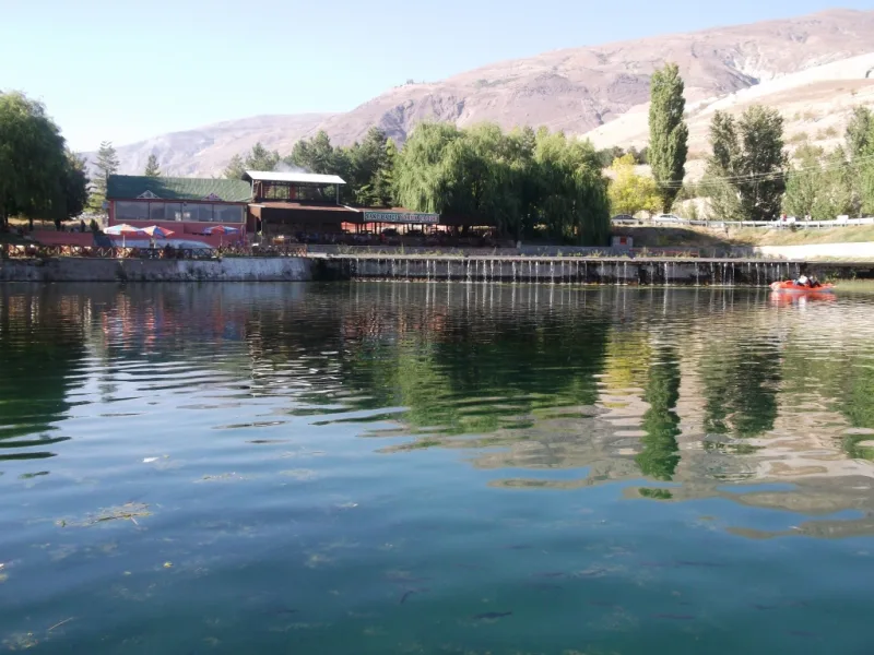 Yüksisu Pijniğ Area: un parque de ocio cerca de Erzincan, Turquía