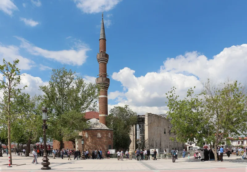 Mešita Hacı Bayram v Ankaře – svatyně a türbe z 15. století