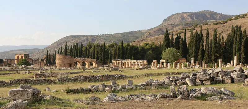 Hierápolis (Hierapolis) y Pamukkale: guía de la UNESCO
