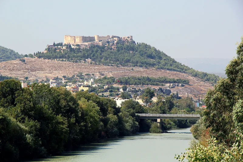 Kayseri Fortress (Kayseri Kalesi) — a basalt citadel