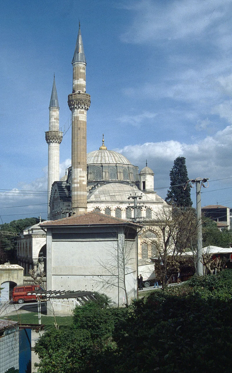 Mezquita de Muradiye (Edirne): azulejos del siglo XV de Murad II