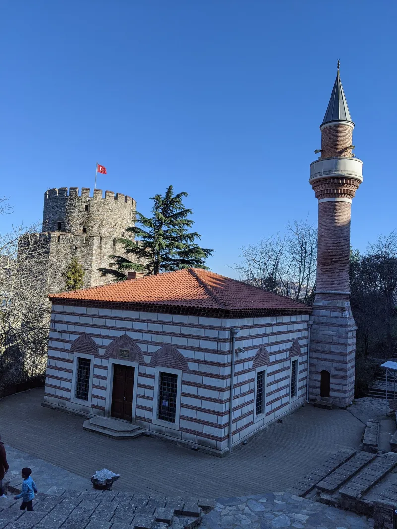Rumeli Hisar – pevnost Mehmeda II. u Bosporu v Istanbulu