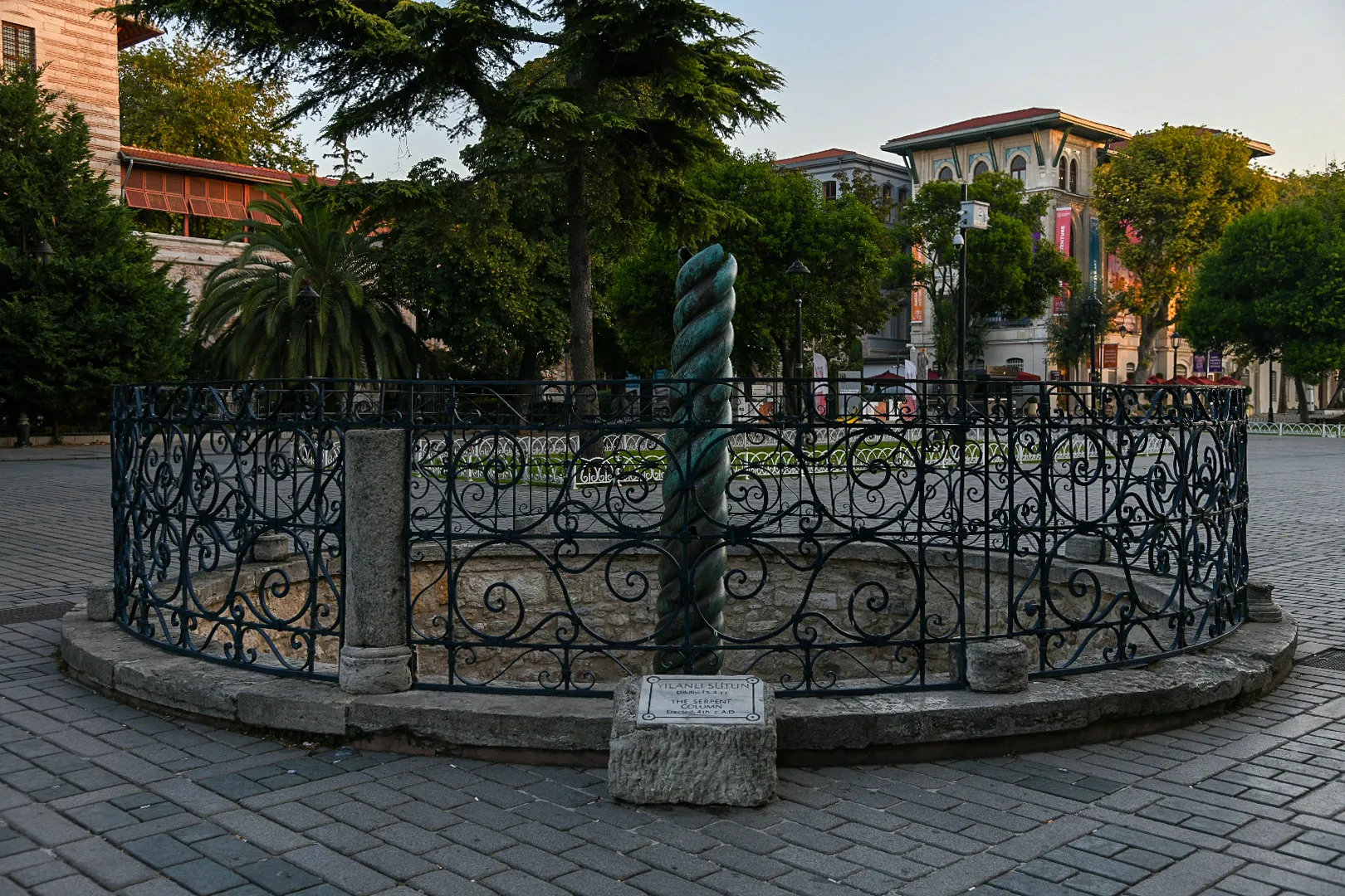 La Columna de la Serpiente en Estambul: historia, datos y cómo llegar