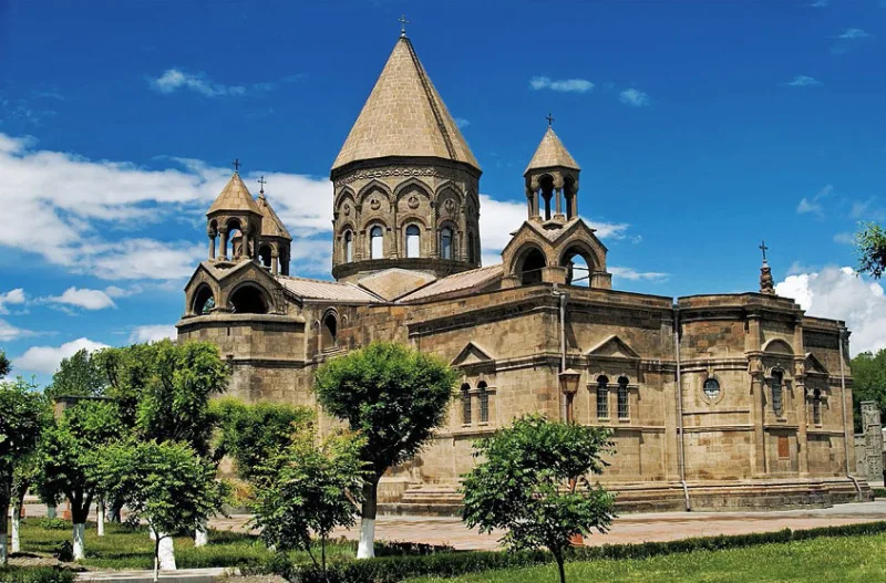 Basílica de Tekor: guía de visita del templo armenio del siglo V en Kars