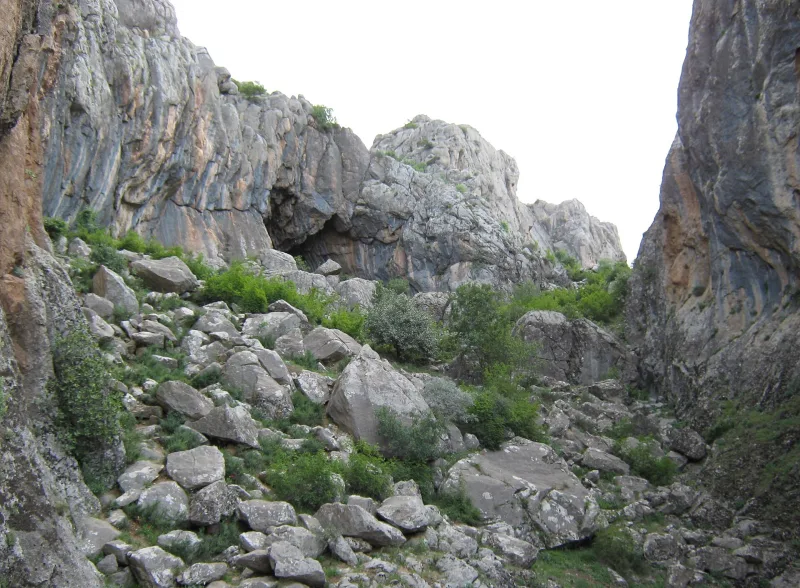 Tunel Tigris (Dicle Tüneli) – asýrske reliéfy pri prameni rieky Tigris