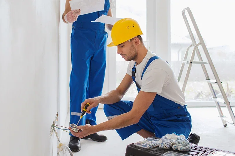 Volledige reparatieservice en bestellingen op maat
