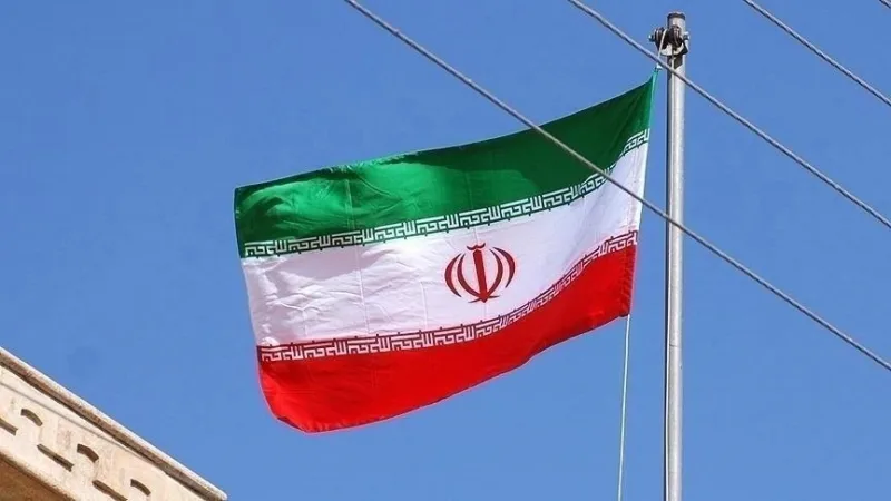 يقول الخبراء إن الضغوط الخارجية تحد من قدرة إيران على الإصلاح، في حين أن التهديد بالحرب يعيق الاستثمار