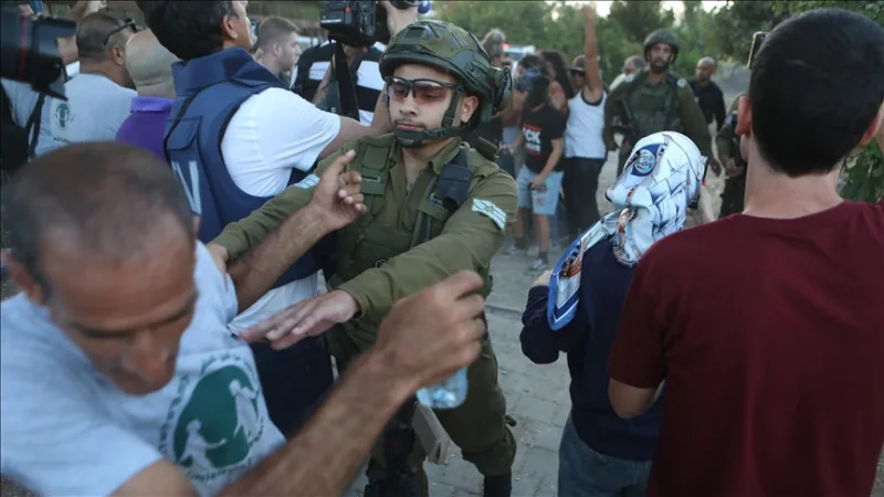 Israelische Soldaten und jüdische Siedler haben im Westjordanland zeitgleich Angriffe verübt