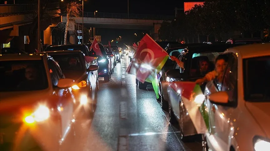 V Istanbulu se vytvořil konvoj vozidel na podporu Gazy