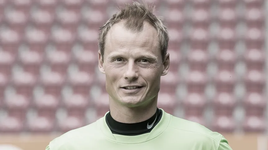 Były bramkarz Arsenalu, Manninger, zginął w wyniku zderzenia pociągu z jego samochodem