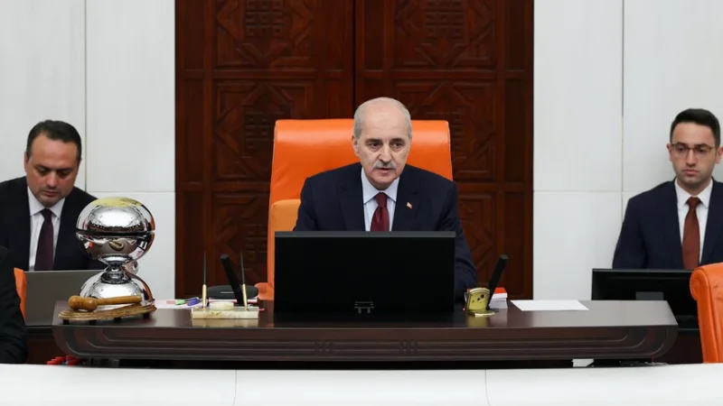 El presidente de la Asamblea Nacional, Kurtulmuş: «El enfoque que amplía los canales de comunicación con los ciudadanos es el más sensato»