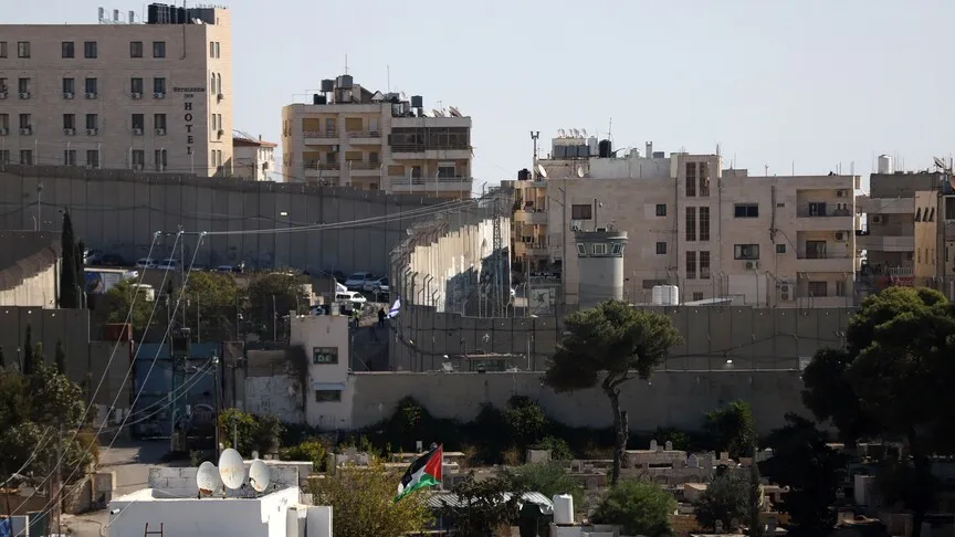 Israelische Soldaten haben in Ostjerusalem in der Nähe der Trennmauer einen Palästinenser verletzt