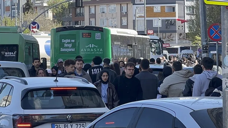 Les travaux sur la ligne de métro à Istanbul ont provoqué des embouteillages
