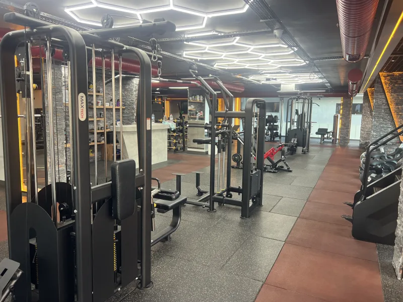 Black Bull Pro GYM — Tělocvična v Alanyi: Online objednávka, ceny a recenze
