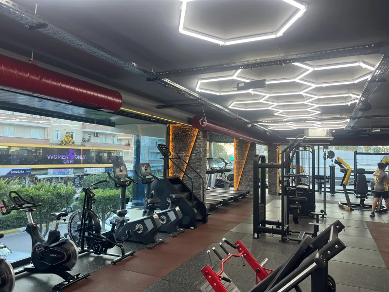 Black Bull Pro GYM — Tělocvična v Alanyi: Online objednávka, ceny a recenze