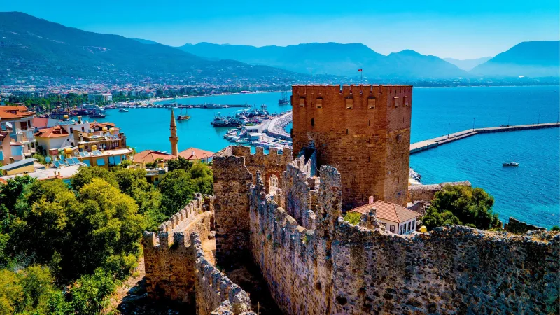 Die Festung von Alanya (Alanya Kalesi) – die wichtigste Sehenswürdigkeit und das Wahrzeichen der Stadt
