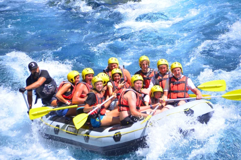 Rafting Köprülü kanjonis: Adrenaliin, vesi ja lõbu