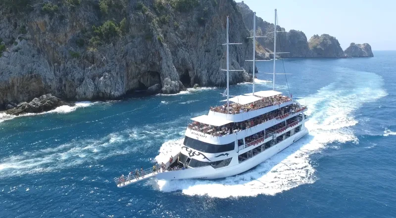 Eksklusiivne Starcraft Yacht Tour: Muusika, rannad ja ujumine